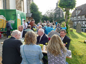 Johanniprozession mit Ehrenamtsfest (© Karl-Franz Thiede)